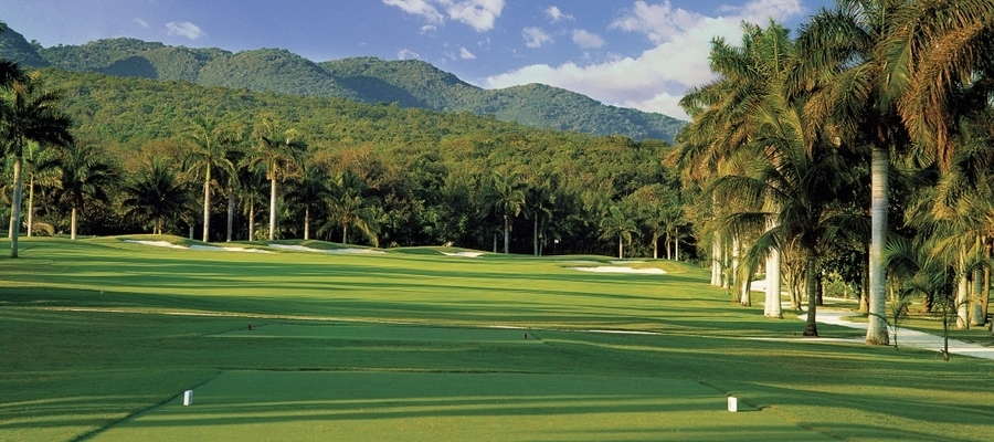 Half_Moon_Golf