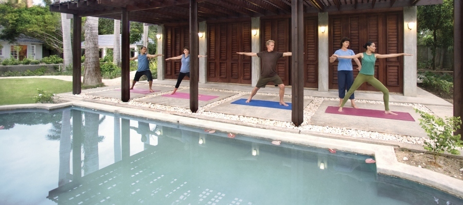 Half_Moon_YogaPavilion_Acentro